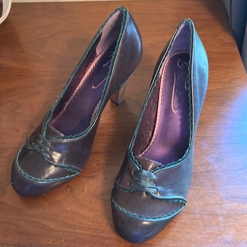 Poetic License Brown and Teal Heels SZ 39 1/2